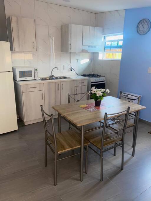 Cozy 1-Bedroom Apartment Close To City Center Willemstad Exterior foto